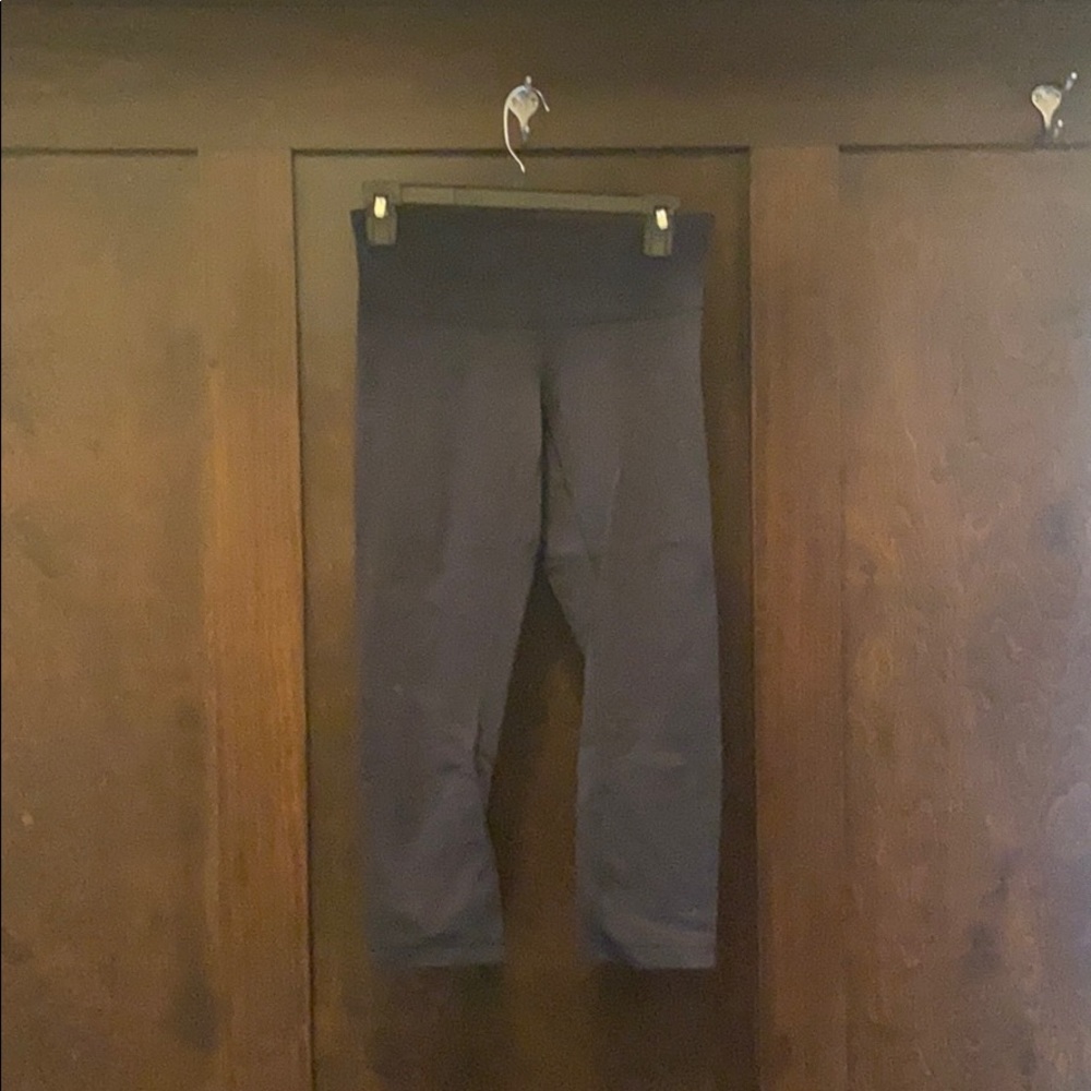 Lululemon Wunder Under crop leggings